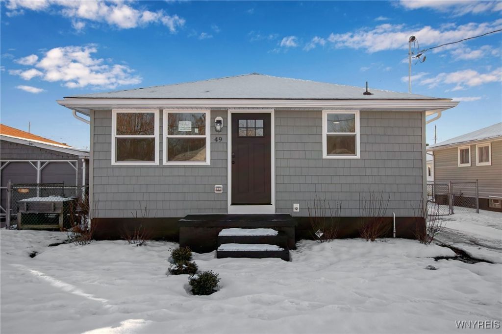 49 Mann Street, Buffalo, NY 14206 Main Photo