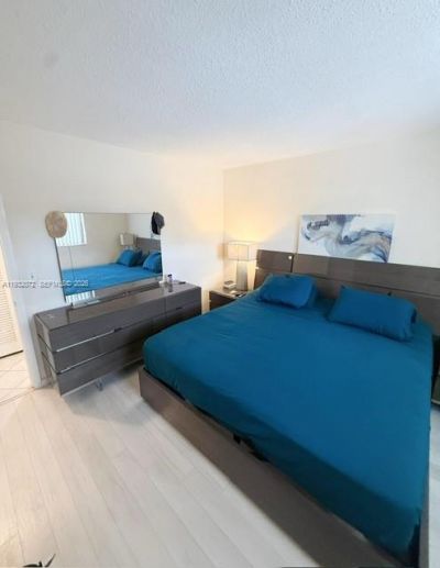 450 Paradise Isle Blvd, Unit 302, Hallandale Beach, FL 33009 Photo