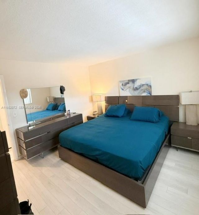 450 Paradise Isle Blvd, Unit 302, Hallandale Beach, FL 33009 Photo
