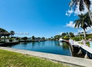 450 Paradise Isle Blvd, Unit 302, Hallandale Beach, FL 33009 Photo