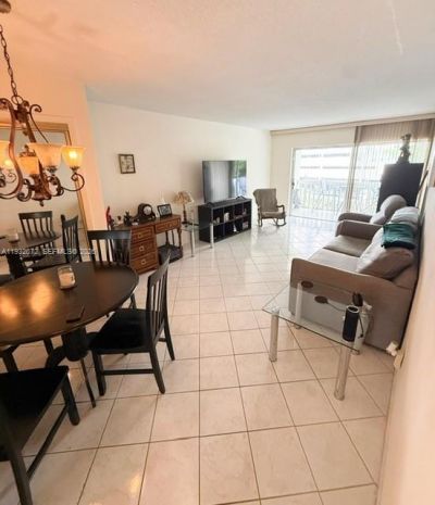 450 Paradise Isle Blvd, Unit 302, Hallandale Beach, FL 33009 Photo