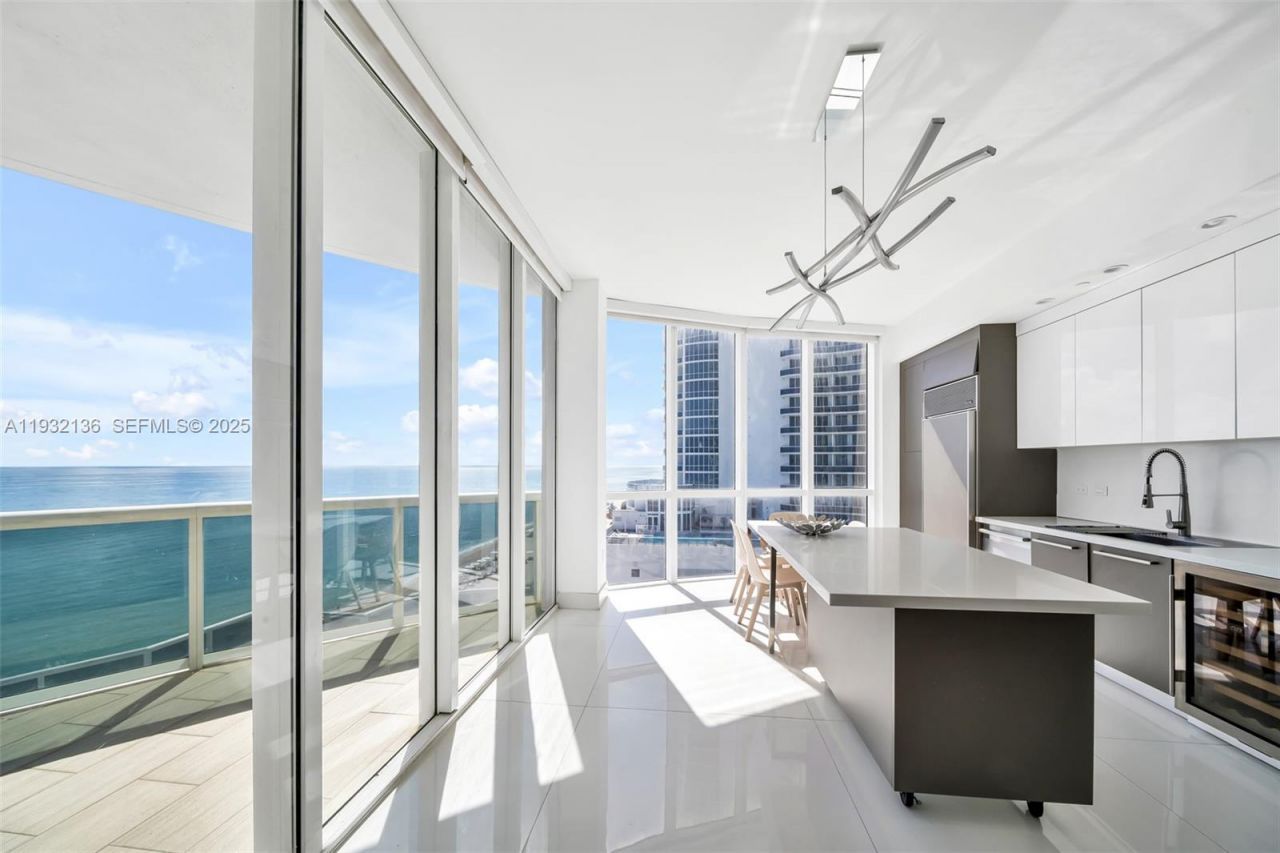 16001 Collins Ave , Unit 701, Sunny Isles Beach, FL 33160 Photo