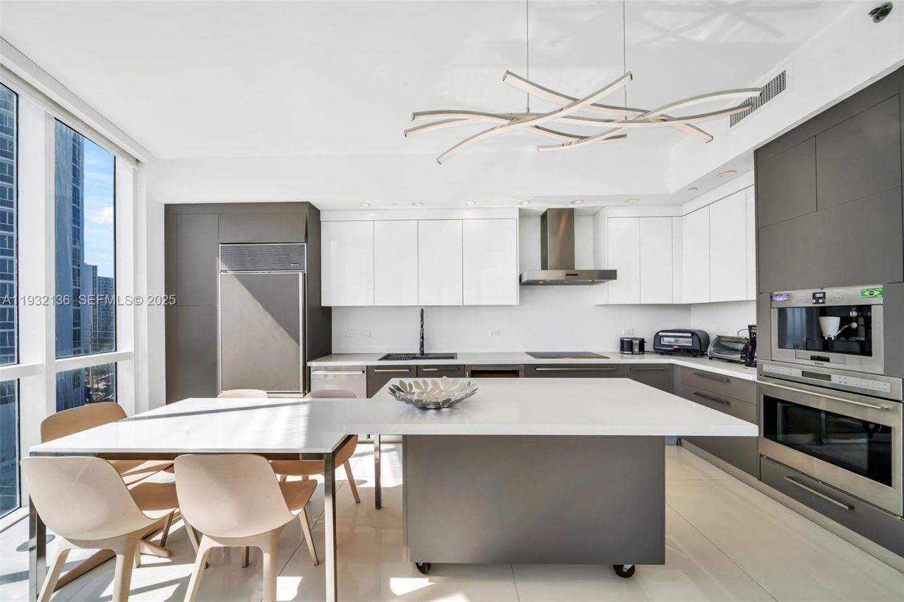 16001 Collins Ave , Unit 701, Sunny Isles Beach, FL 33160 Photo