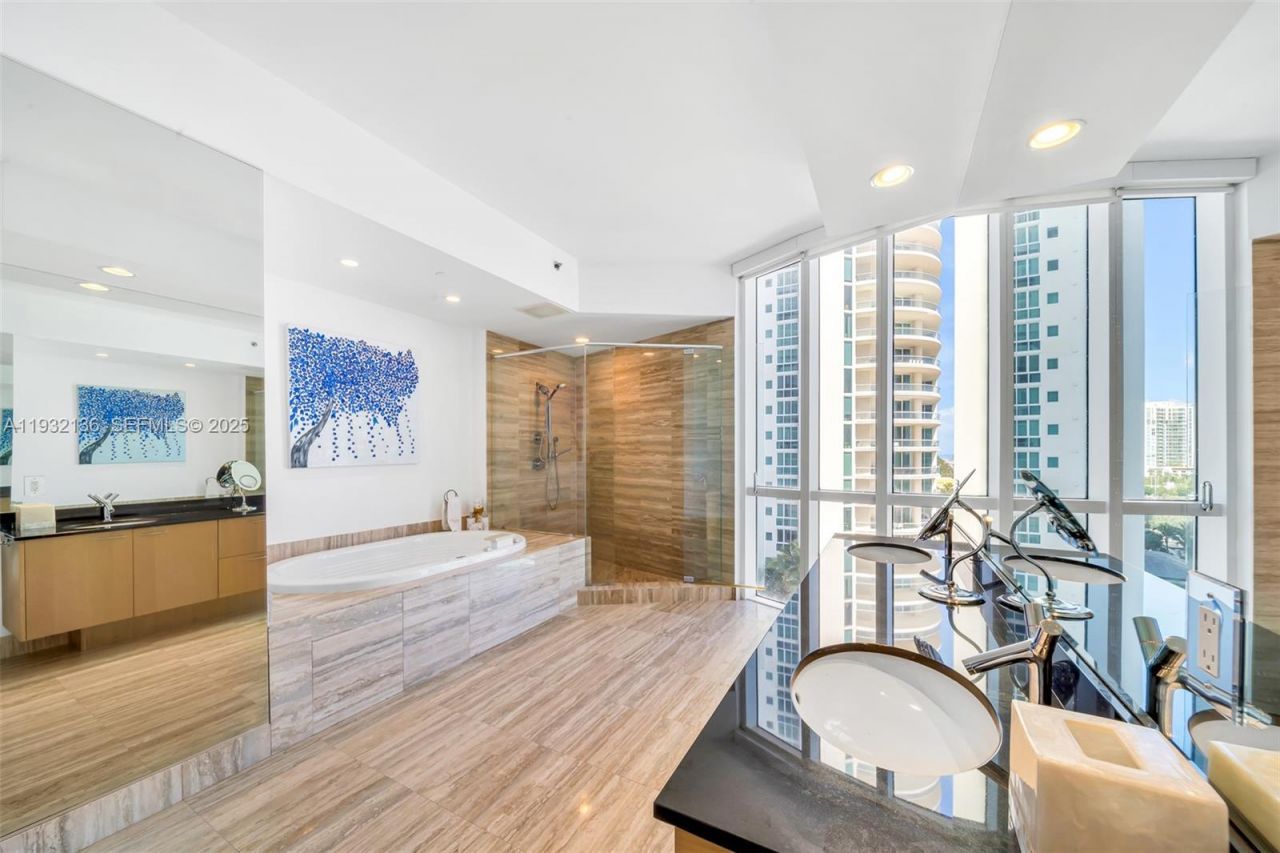 16001 Collins Ave , Unit 701, Sunny Isles Beach, FL 33160 Photo