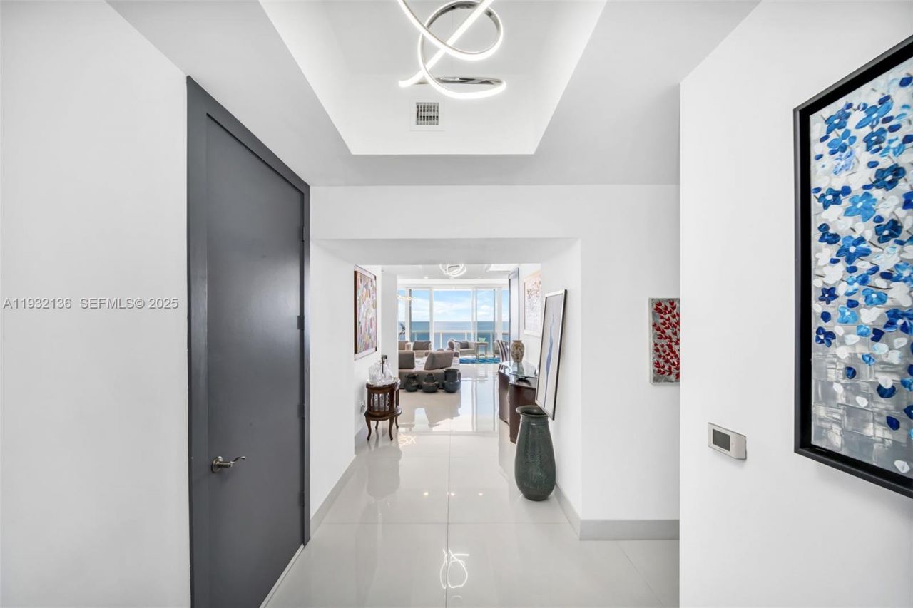 16001 Collins Ave , Unit 701, Sunny Isles Beach, FL 33160 Photo