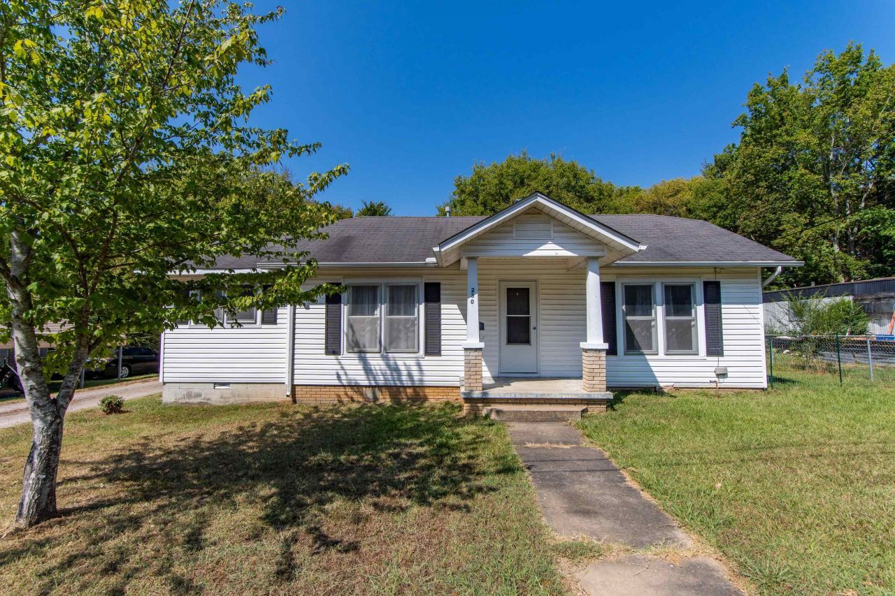 230 White St, Savannah, TN 38372 Main Photo