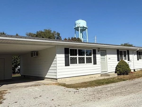 338 N Bill Street, Francesville, IN 47946