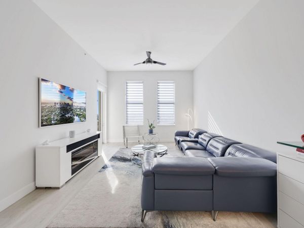 511 SE 5th Ave, Unit 2412, Fort Lauderdale, FL 33301