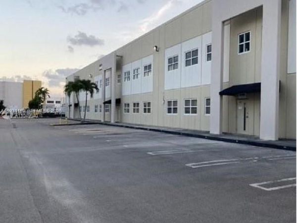 10800 NW 21st St, Unit 130, Sweetwater, FL 33172