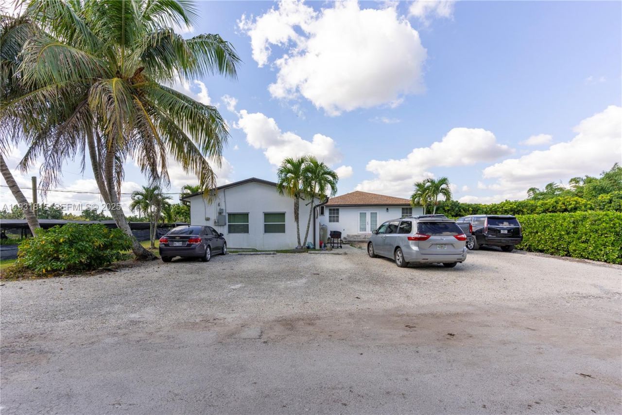 21955 SW 264th St, Homestead, FL 33031 Photo