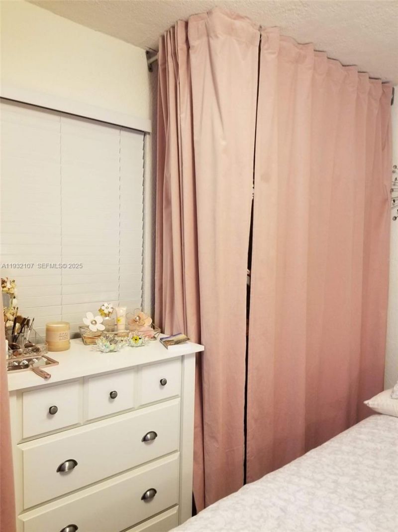 210 NE 110th St, Miami, FL 33161 Photo