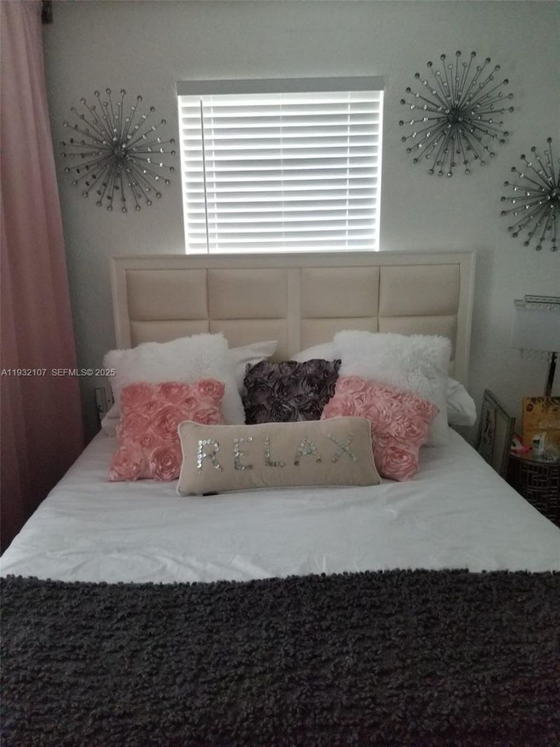 210 NE 110th St, Miami, FL 33161 Photo