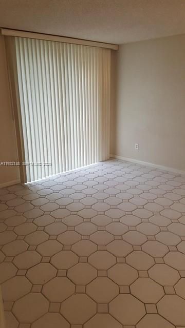 8625 NW 8th St, Unit 401, Miami, FL 33126 Photo