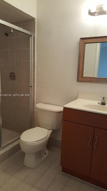 8625 NW 8th St, Unit 401, Miami, FL 33126 Photo