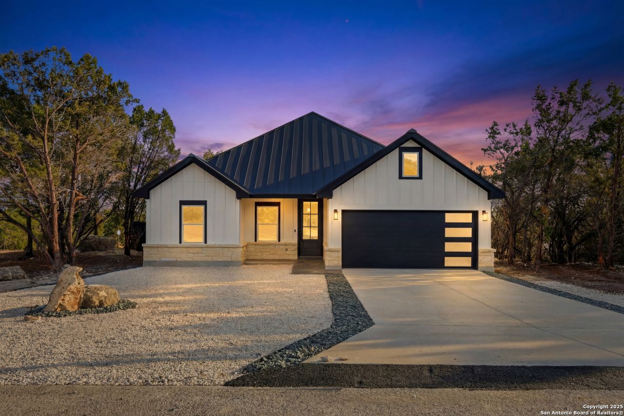 1266 Highpoint Ln, Spring Branch, TX 78070 Main Photo