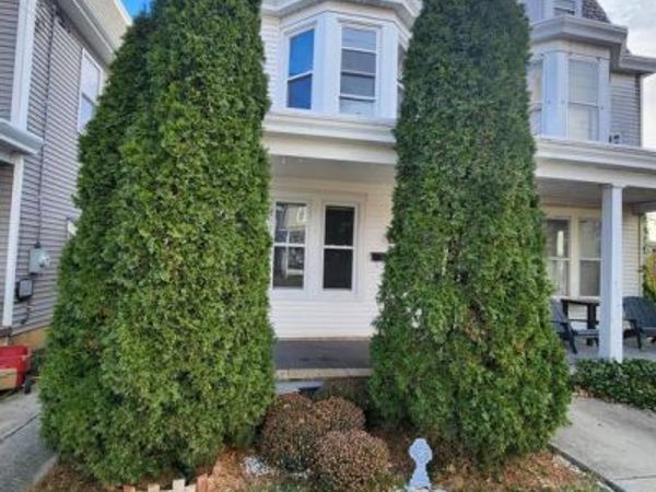 33 E GRAMBY STREET, MANHEIM, PA 17545