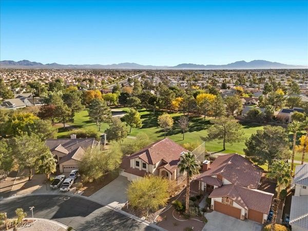 5216 Desert Star Drive, Las Vegas, NV 89130