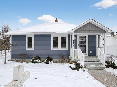 415 Putnam Street, Pinckney Vlg, MI 48169