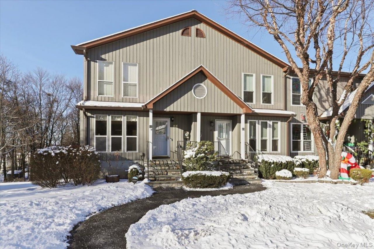51 Hemlock Circle, Peekskill, NY 10566 Main Photo