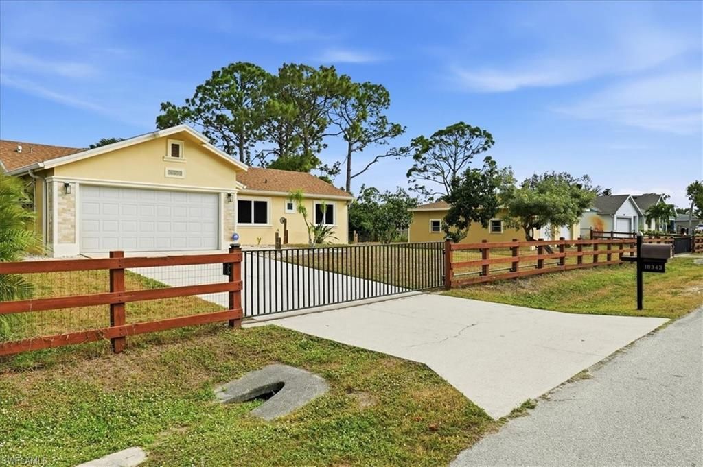 18343 Hawthorne Rd, Fort Myers, FL 33967 Photo