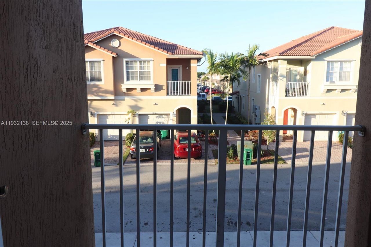 9070 Preston Pl , Unit 9070, Tamarac, FL 33321 Photo