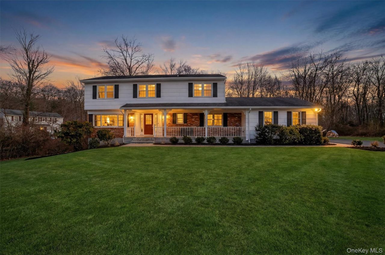 423 Rutledge Drive, Yorktown Heights, NY 10598 Main Photo