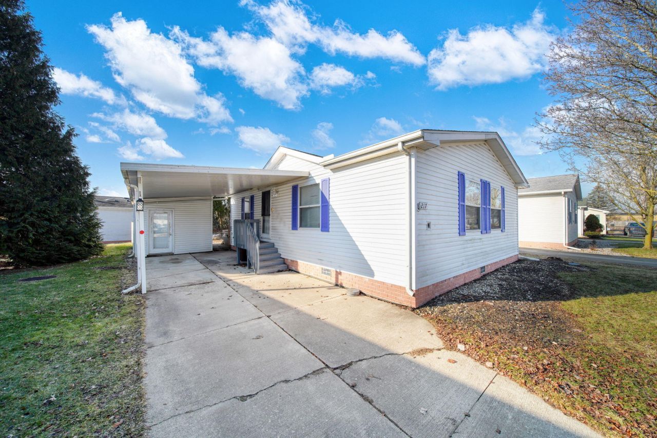 217 Red River Drive, Adrian, MI 49221 Main Photo