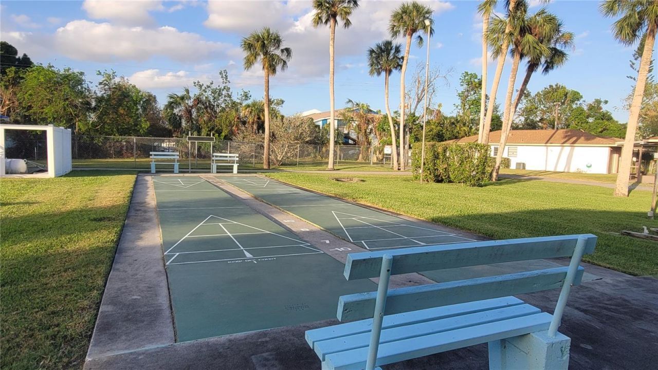 4924 Live Oak Circle, Unit 115, Bradenton, FL 34207 Photo