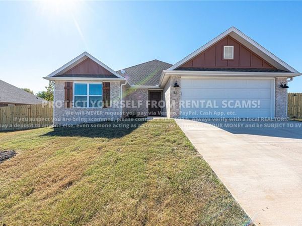 51 W Pitts Street, Farmington, AR 72730