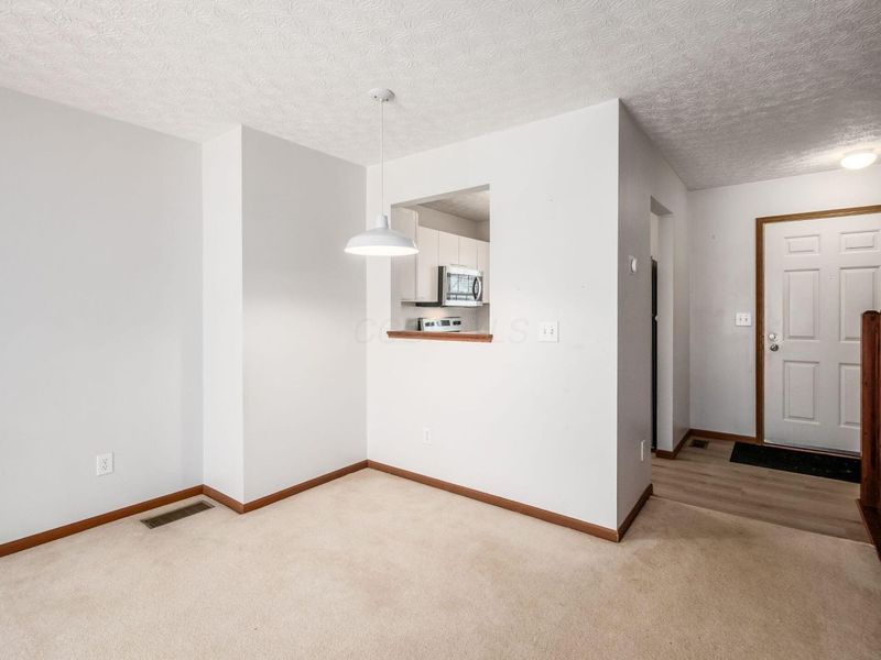 1668 Blackhorse Lane, Unit 157B, Hilliard, OH 43026 Photo 4