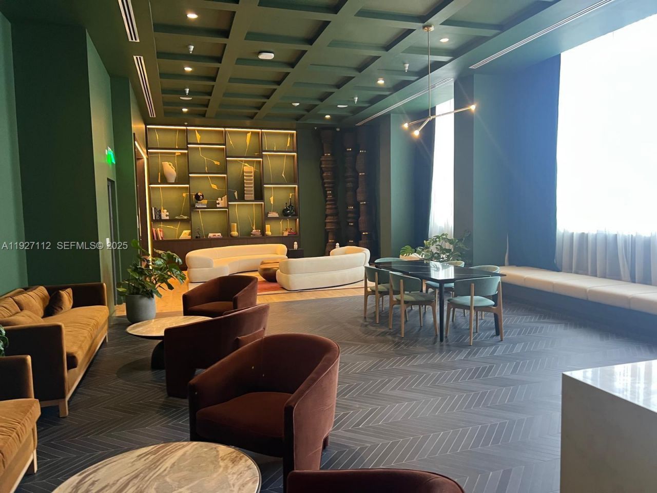 11 NE 6 St, Unit 2501, Miami, FL 33132 Photo