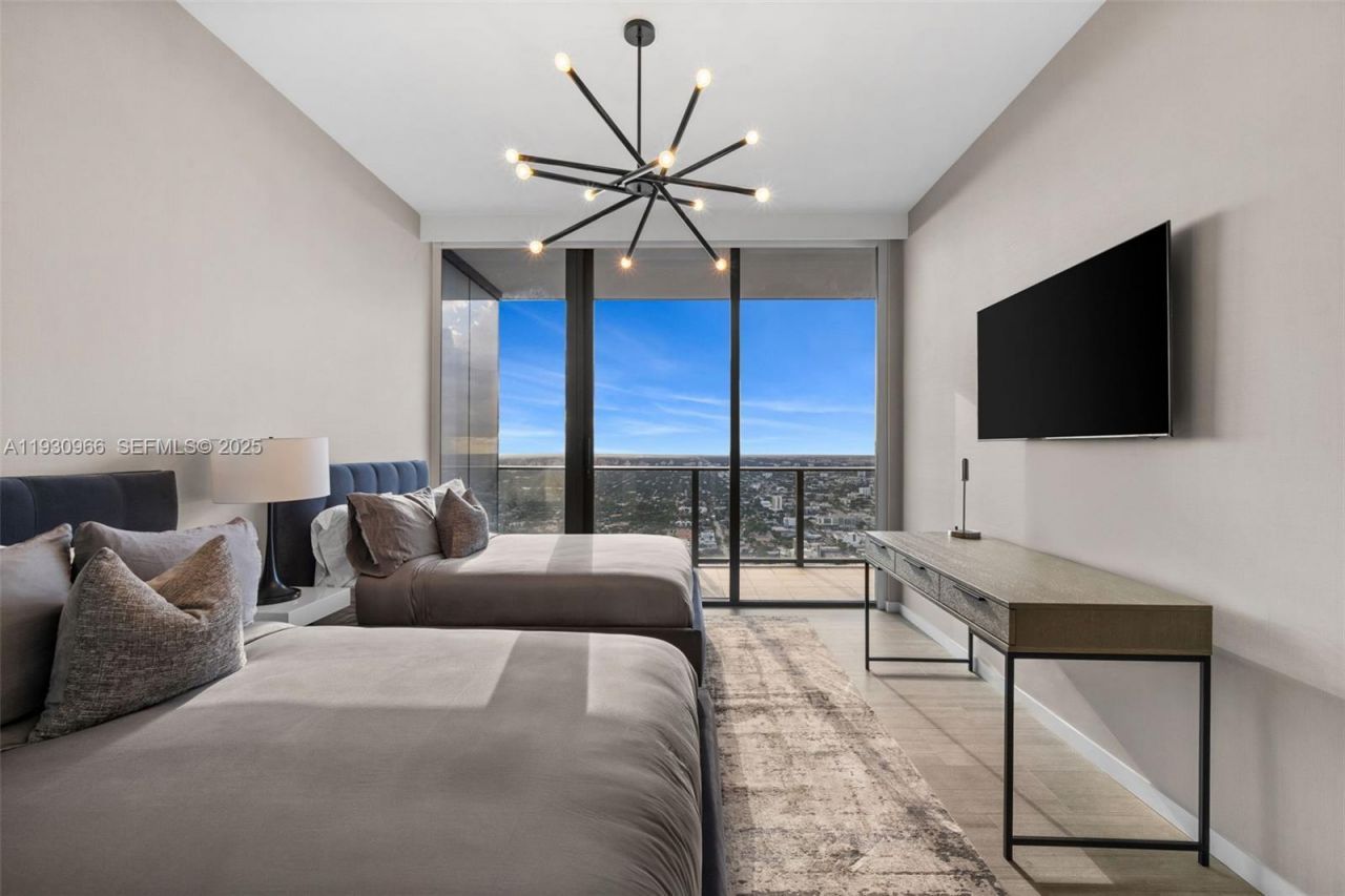 1000 Brickell Plz, Unit PH5904, Miami, FL 33131 Photo