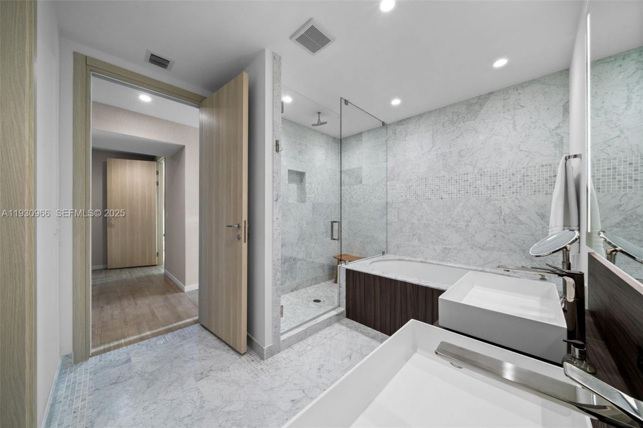 1000 Brickell Plz, Unit PH5904, Miami, FL 33131 Photo