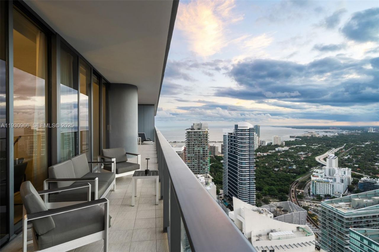 1000 Brickell Plz, Unit PH5904, Miami, FL 33131 Photo