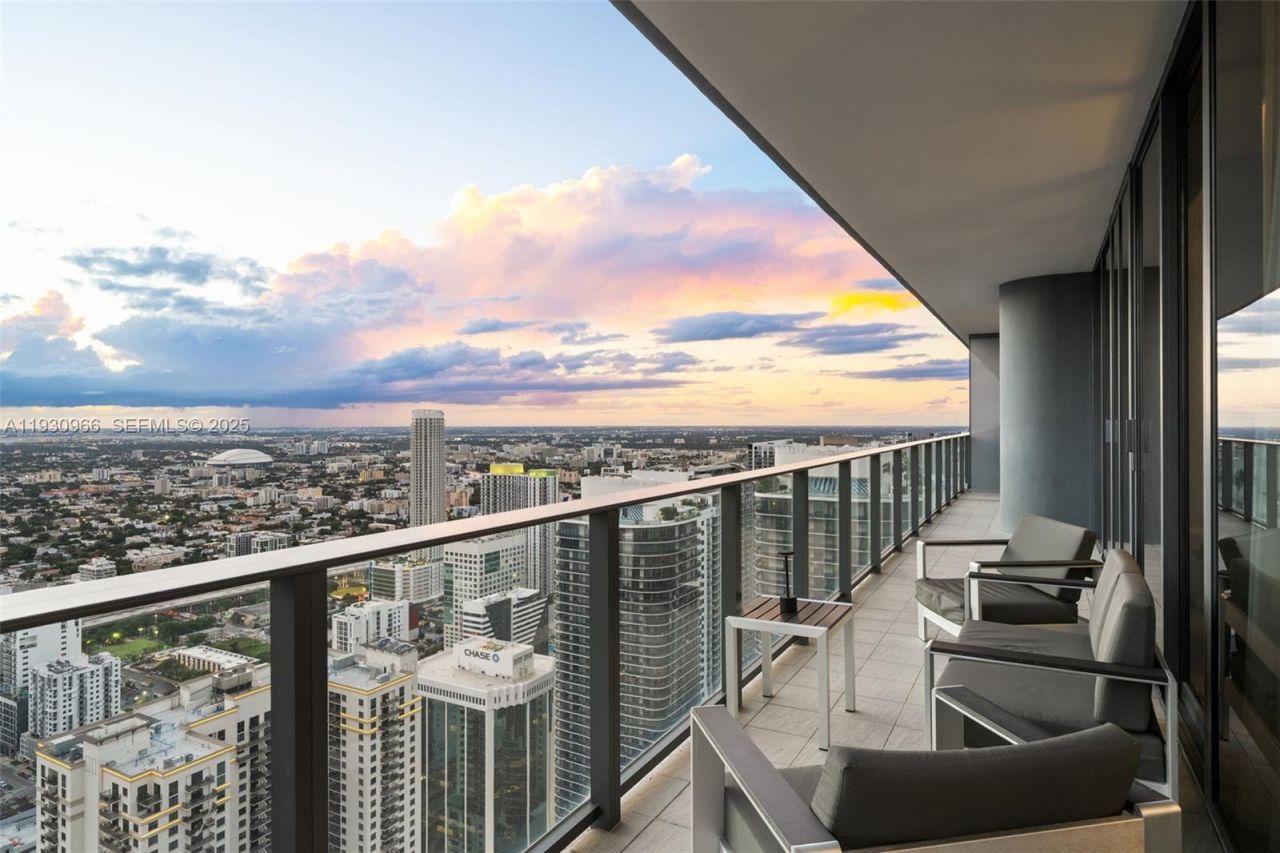 1000 Brickell Plz, Unit PH5904, Miami, FL 33131 Photo