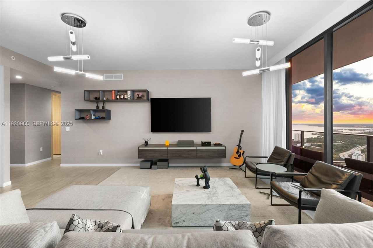 1000 Brickell Plz, Unit PH5904, Miami, FL 33131 Photo