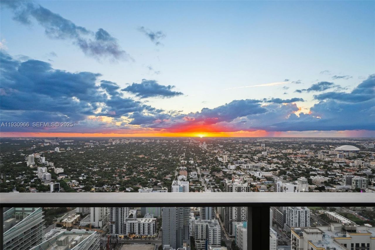 1000 Brickell Plz, Unit PH5904, Miami, FL 33131 Photo