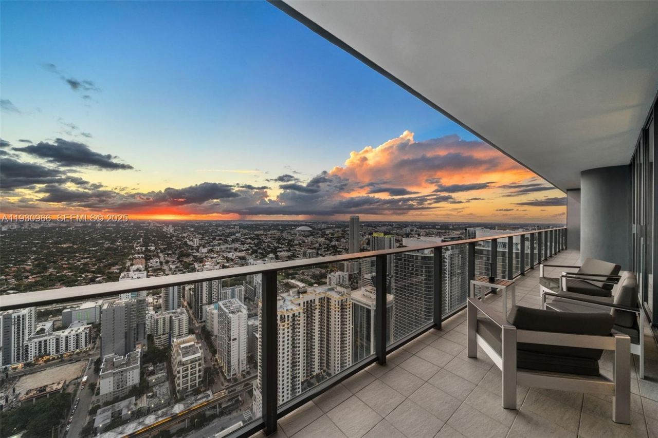 1000 Brickell Plz, Unit PH5904, Miami, FL 33131 Photo