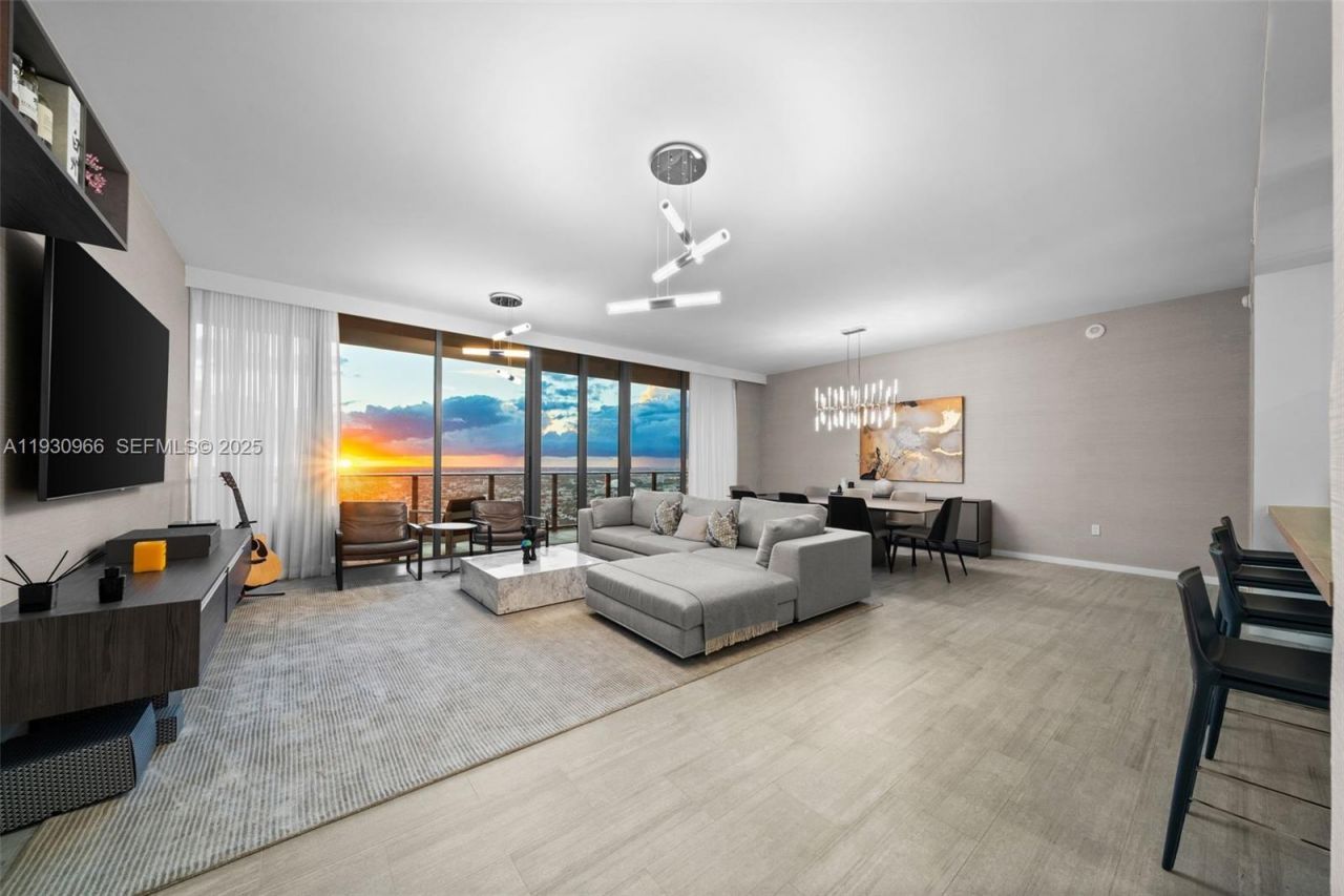 1000 Brickell Plz, Unit PH5904, Miami, FL 33131 Photo