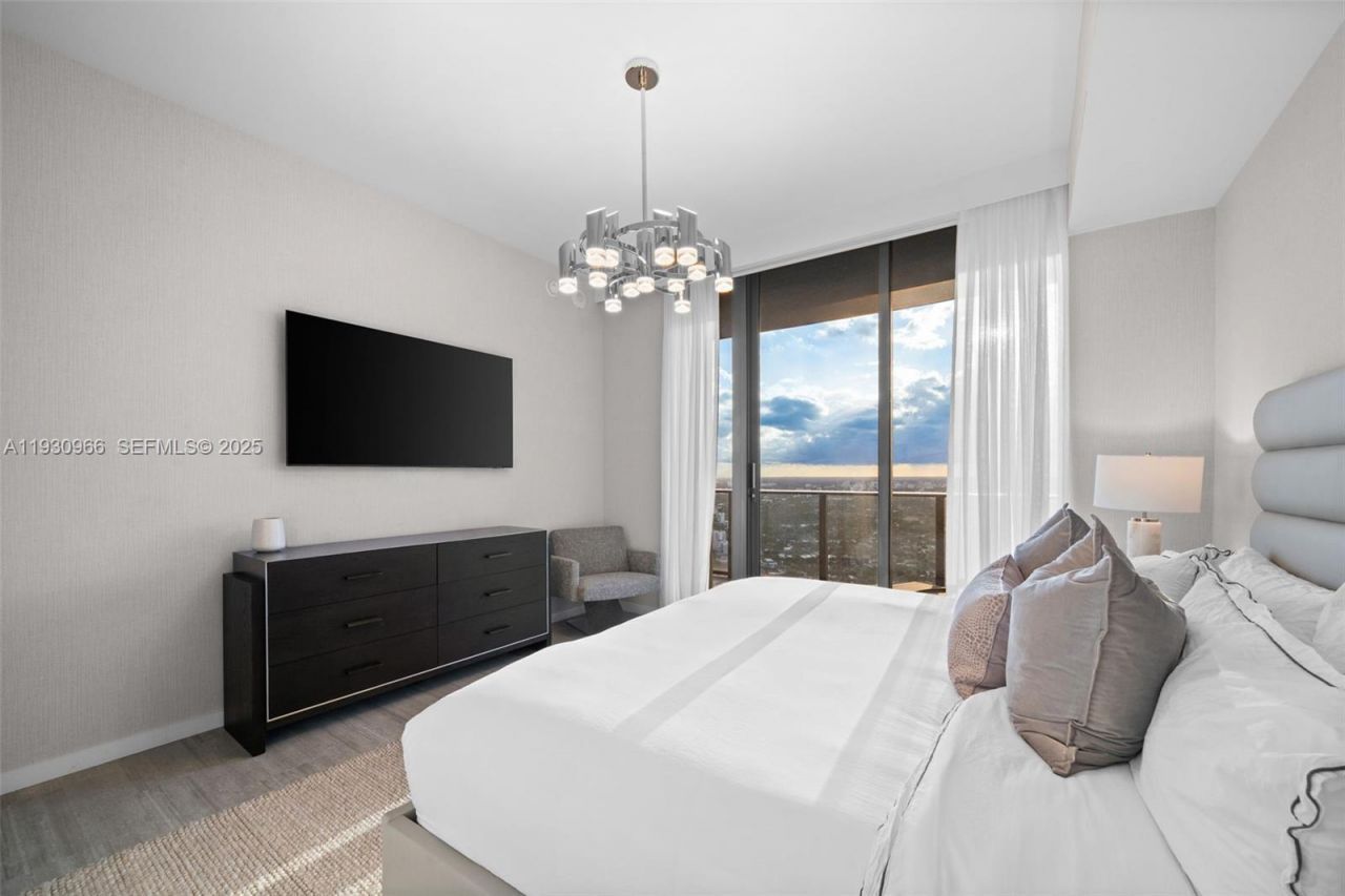 1000 Brickell Plz, Unit PH5904, Miami, FL 33131 Photo