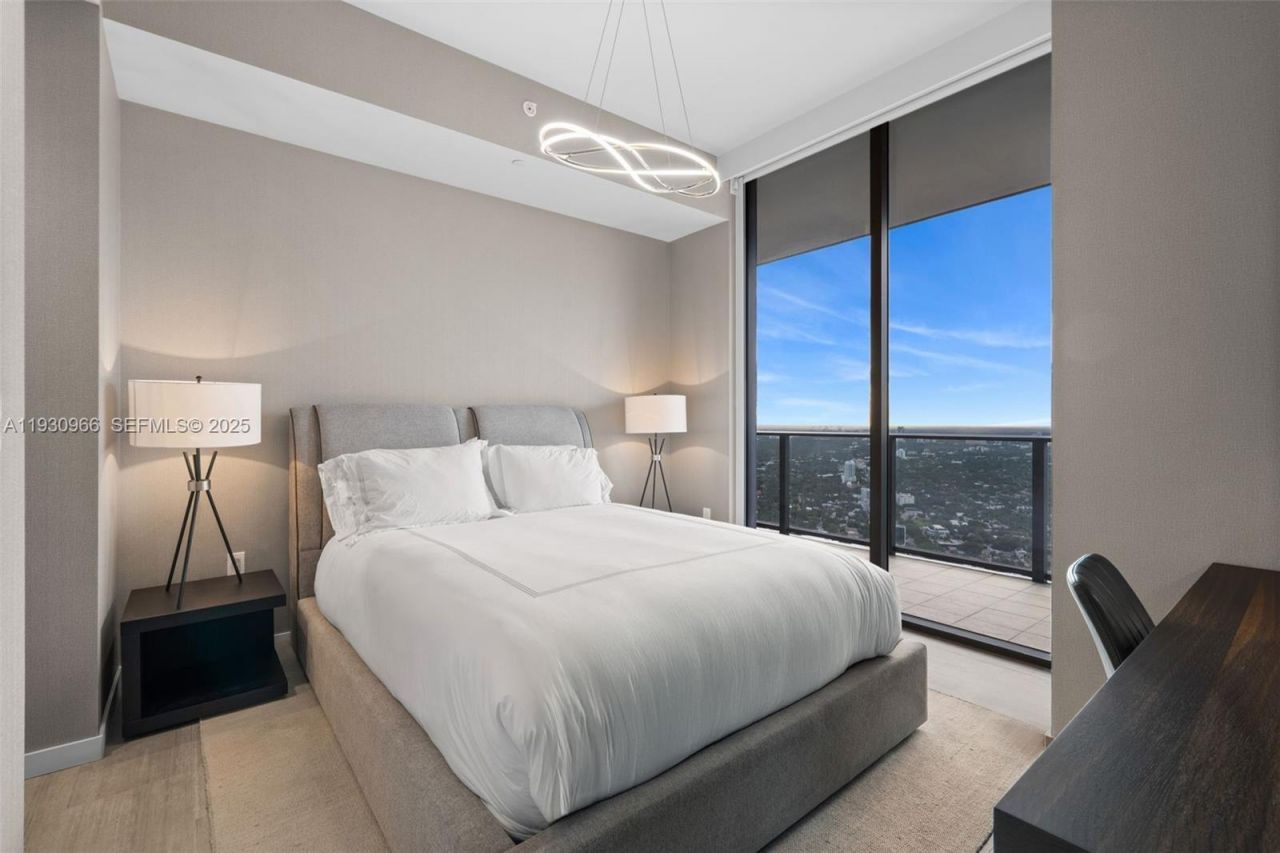 1000 Brickell Plz, Unit PH5904, Miami, FL 33131 Photo