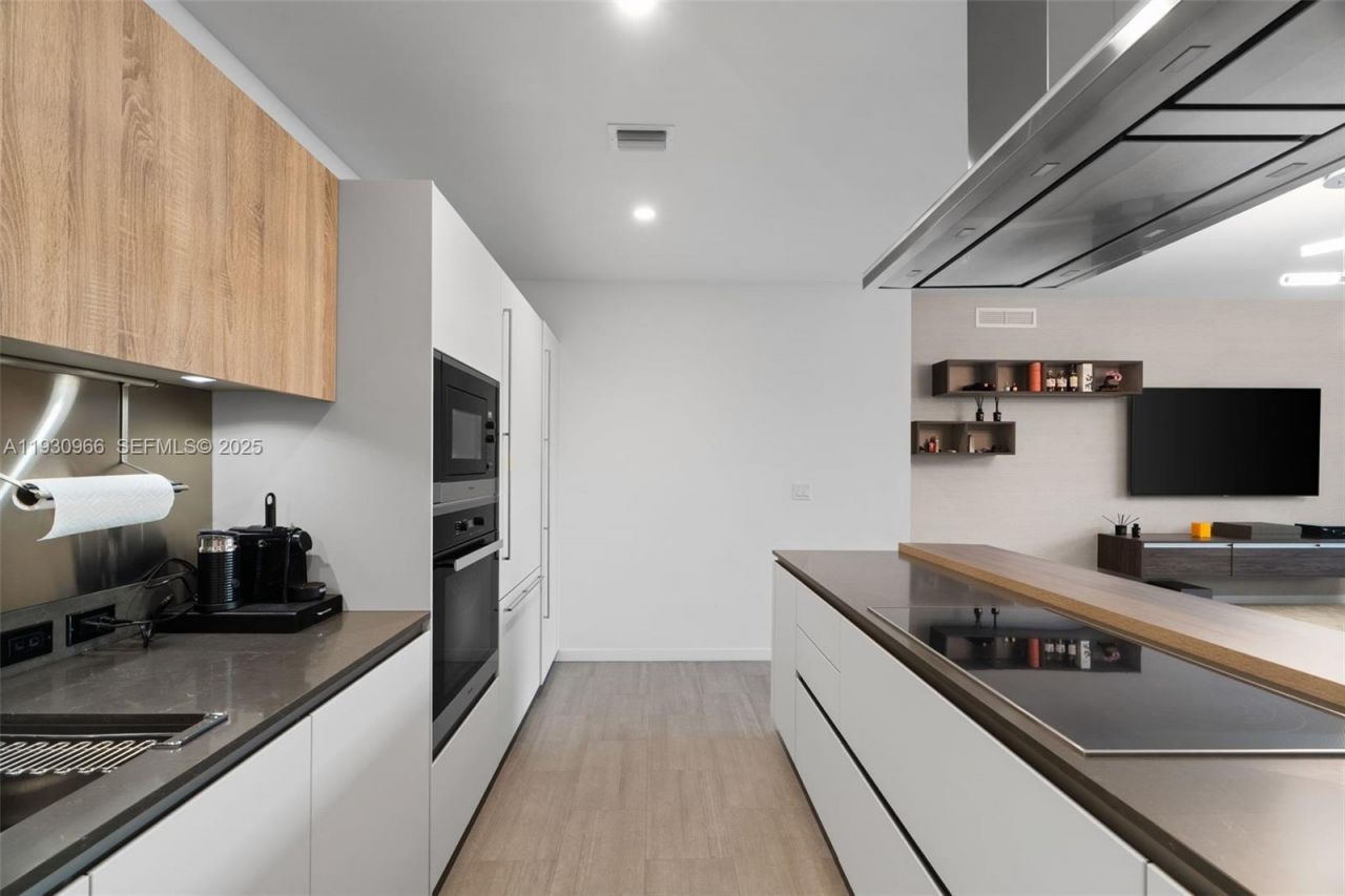 1000 Brickell Plz, Unit PH5904, Miami, FL 33131 Photo