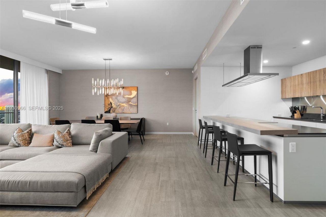 1000 Brickell Plz, Unit PH5904, Miami, FL 33131 Photo