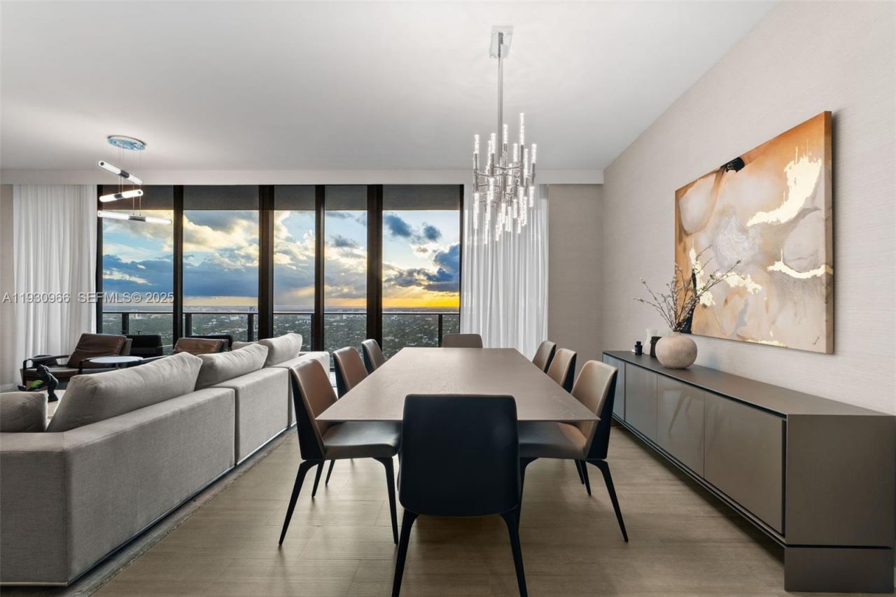 1000 Brickell Plz, Unit PH5904, Miami, FL 33131 Photo