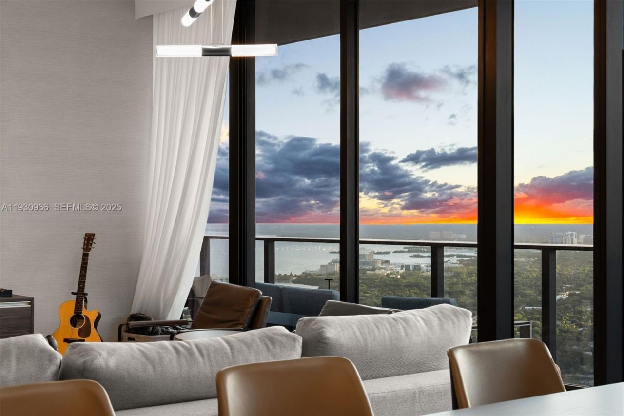 1000 Brickell Plz, Unit PH5904, Miami, FL 33131 Photo