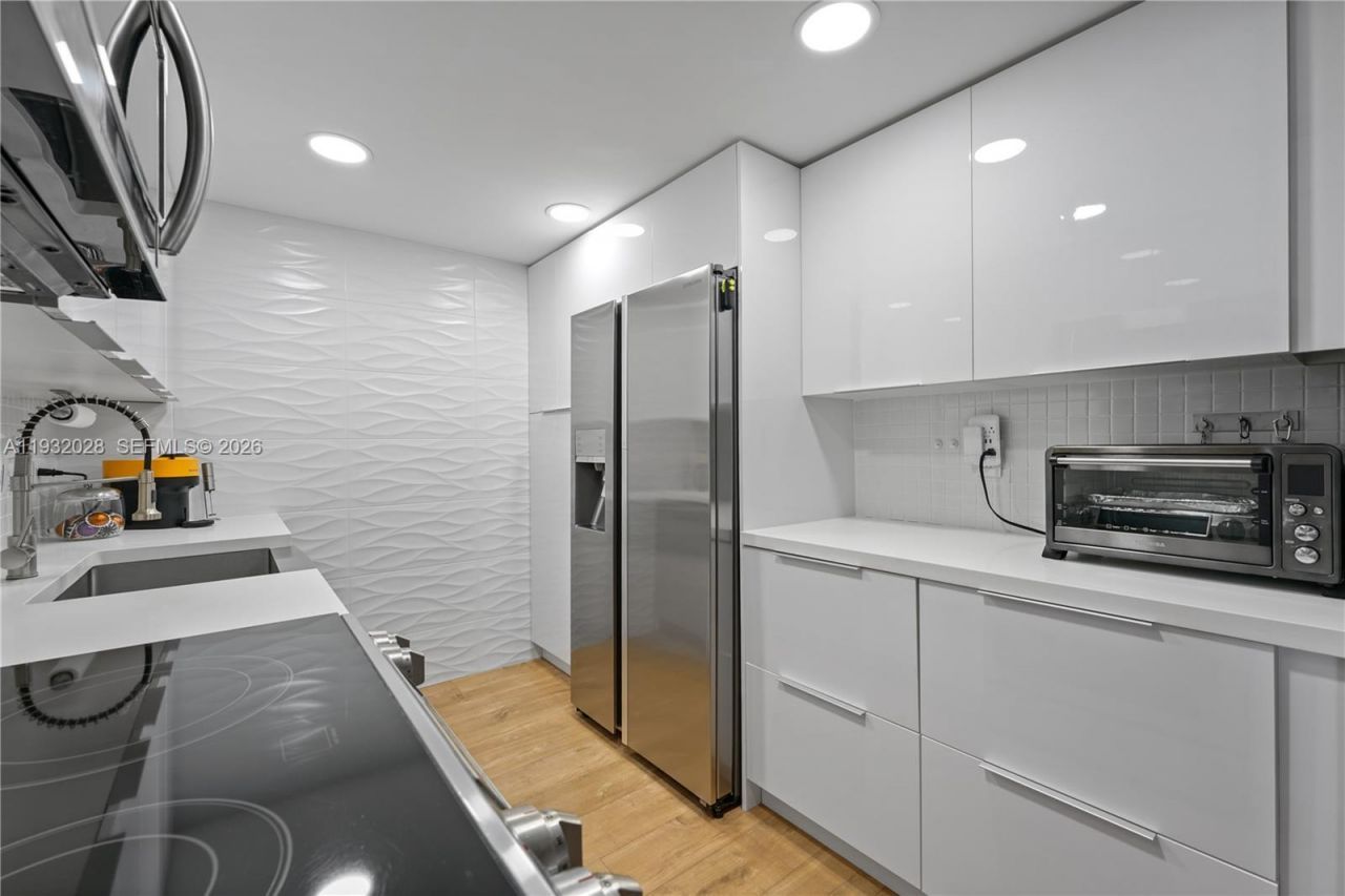 20505 E Country Club Dr, Unit 1034, Aventura, FL 33180 Photo