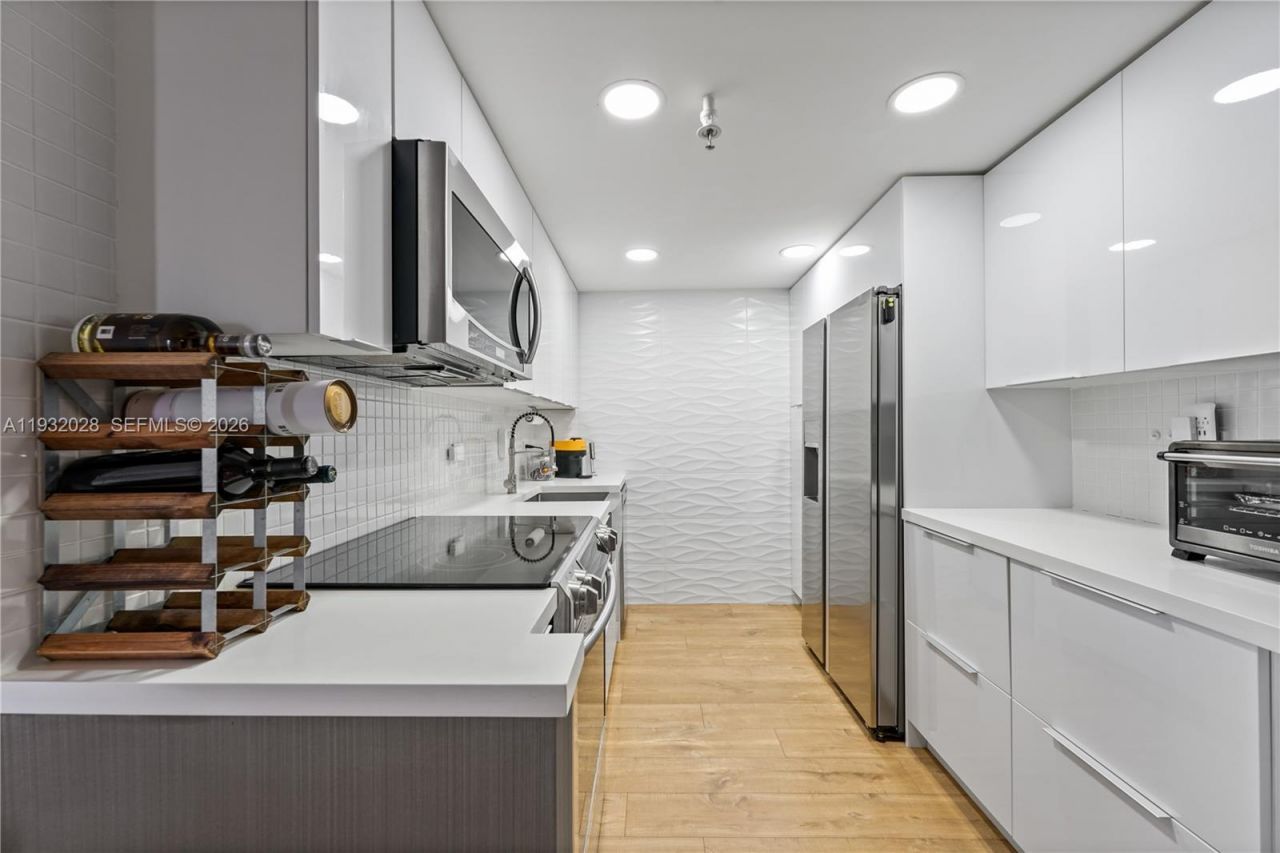 20505 E Country Club Dr, Unit 1034, Aventura, FL 33180 Photo