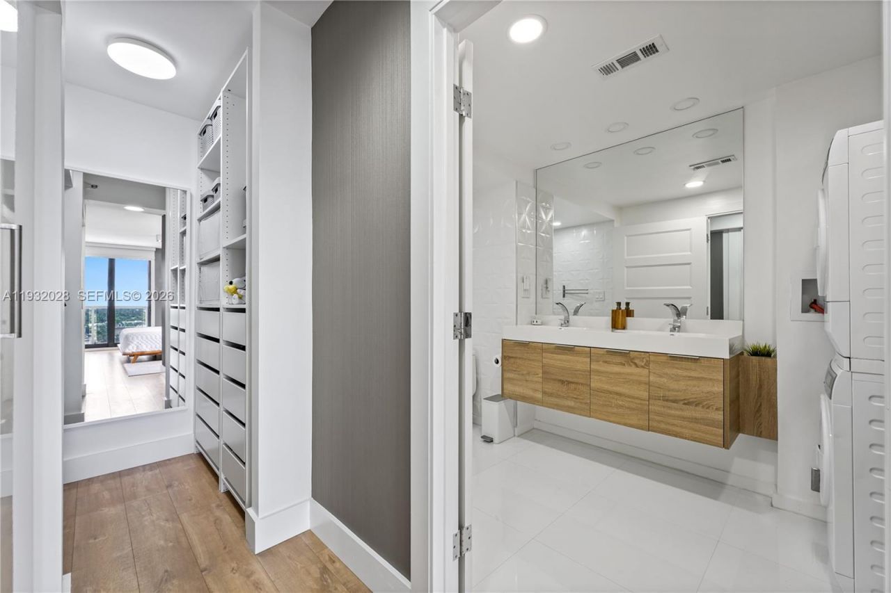 20505 E Country Club Dr, Unit 1034, Aventura, FL 33180 Photo