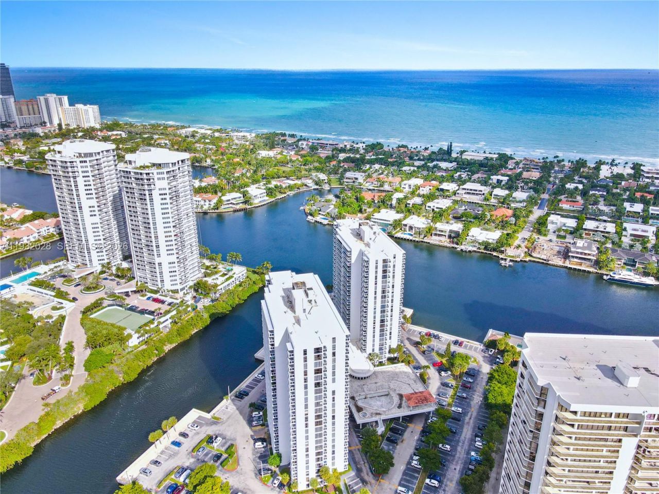 20505 E Country Club Dr, Unit 1034, Aventura, FL 33180 Photo