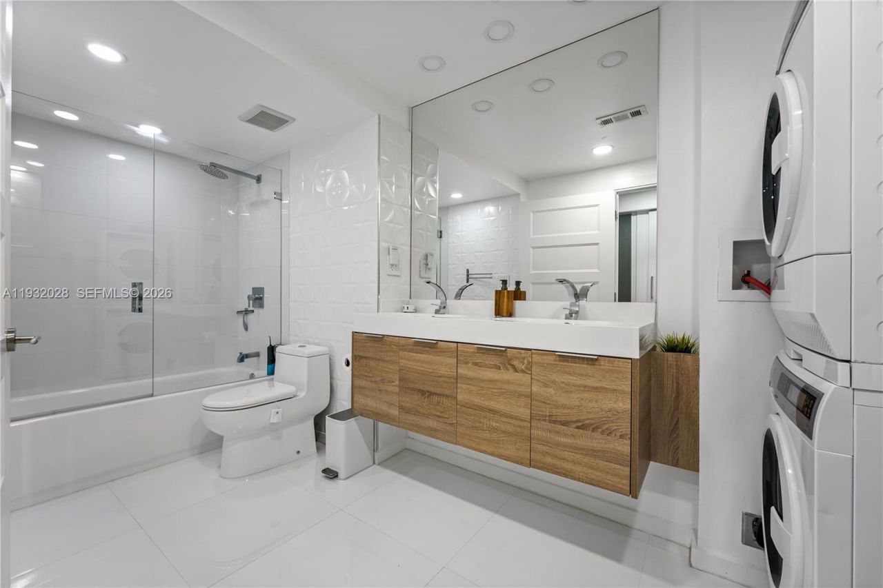 20505 E Country Club Dr, Unit 1034, Aventura, FL 33180 Photo